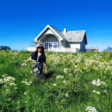 Banpim Beachside Lofoten Деревянный коттедж *
