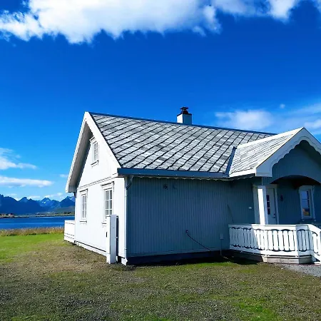 Banpim Beachside Lofoten Деревянный коттедж *
