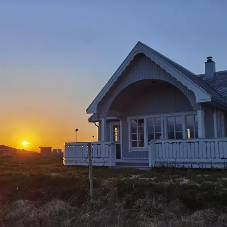 Banpim Beachside Lofoten 롯지 *