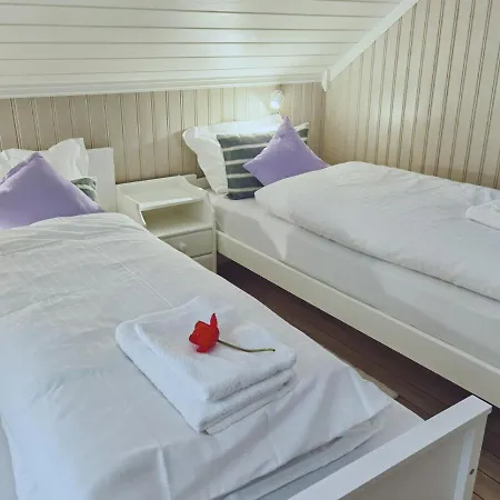 Banpim Beachside Lofoten 람베르그