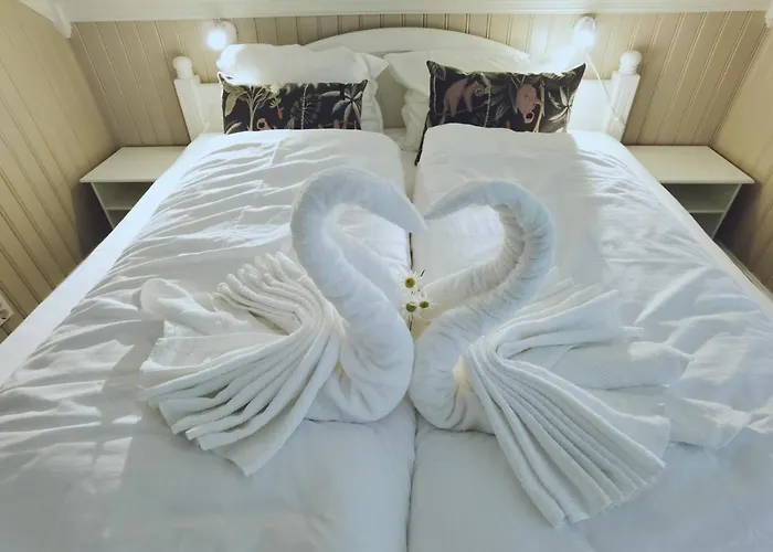 Banpim Beachside Lofoten Lodge Ramberg