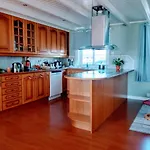 Banpim Beachside Lofoten Деревянный коттедж Рамберг