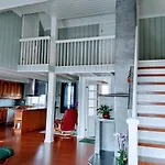 Деревянный коттедж Banpim Beachside Lofoten *