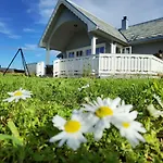 Деревянный коттедж Banpim Beachside Lofoten